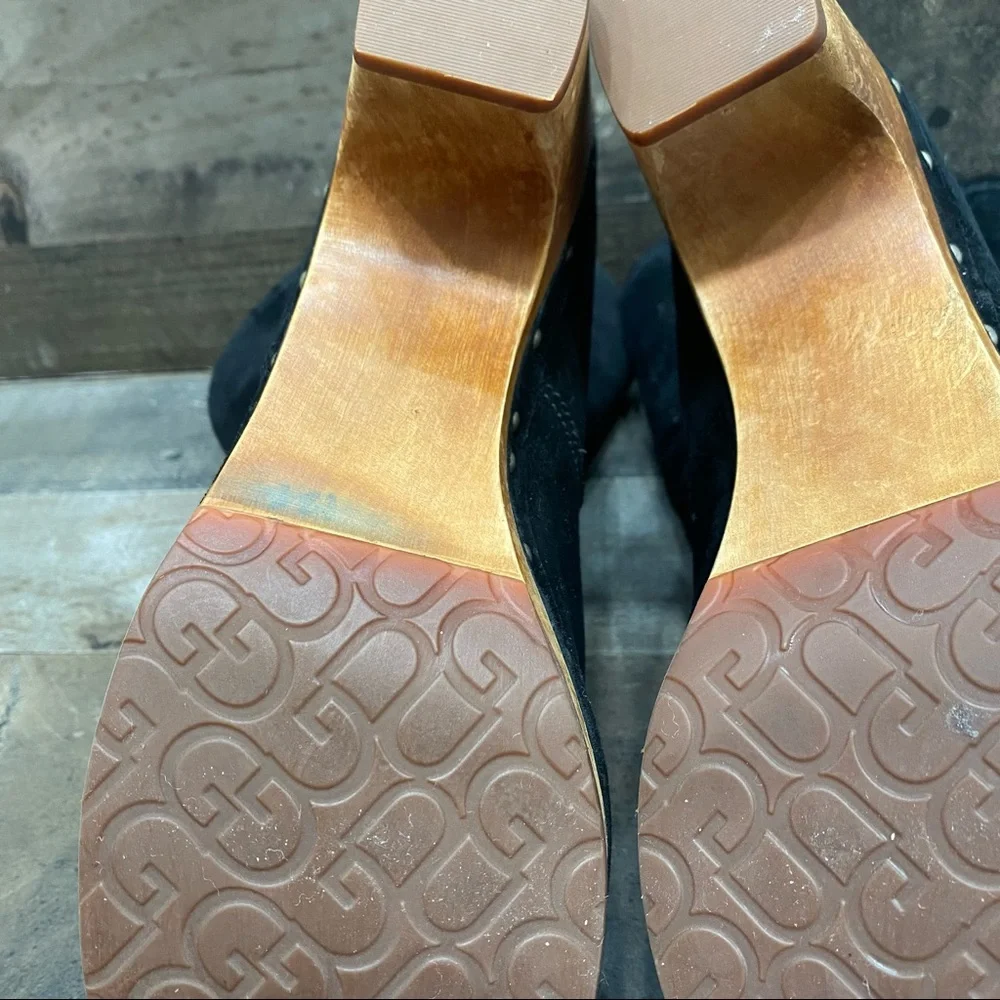 Ugg Australia 1955 Women’s Black Suede Shearling Boots Size 10 - Picture 2 of 9